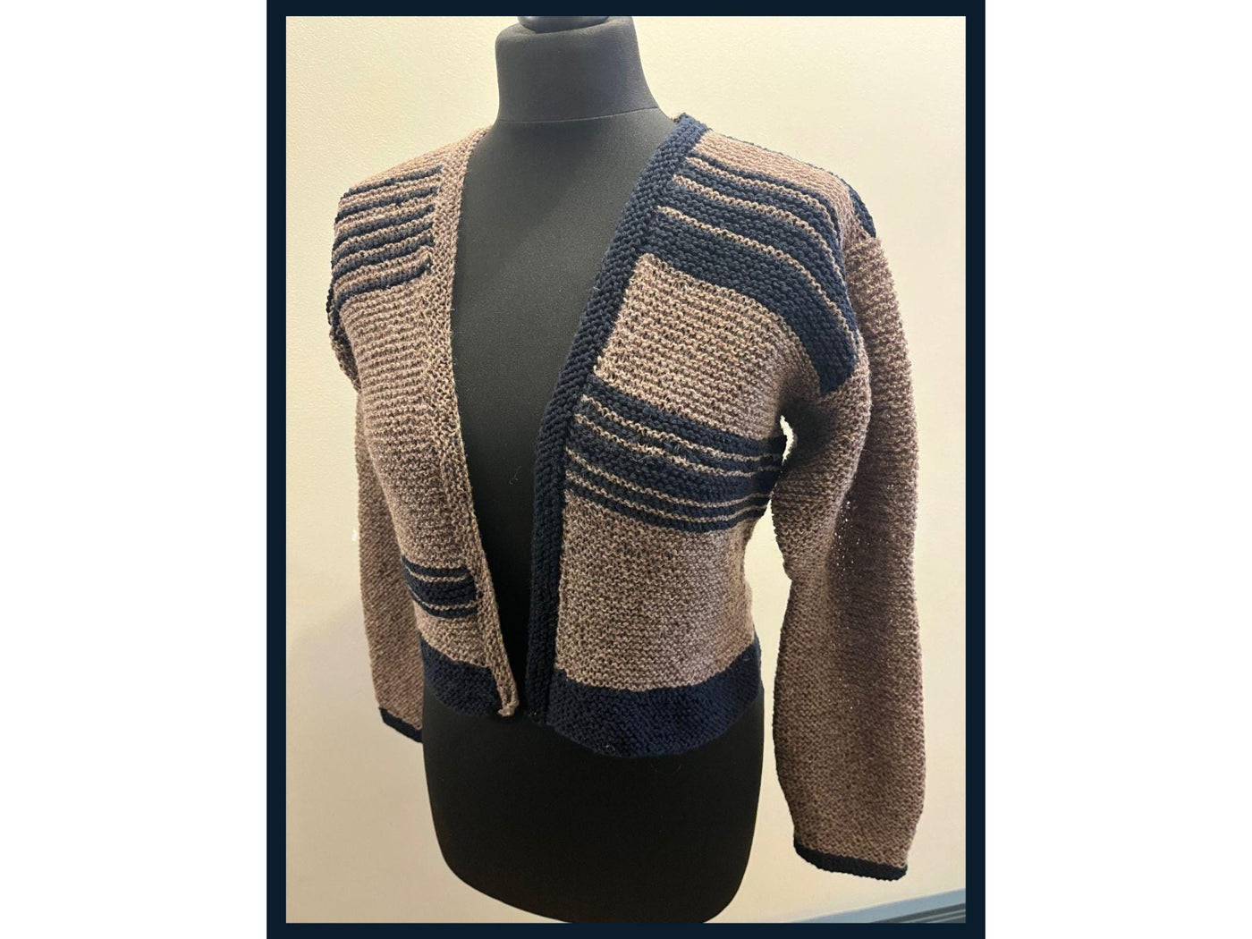 The Visitors Room Cardigan Knitting Pattern PDF, Beginner Sweater Hand Knit Pattern, Knitter Gift, Knitting Gift Ideas, Knitting Accessories